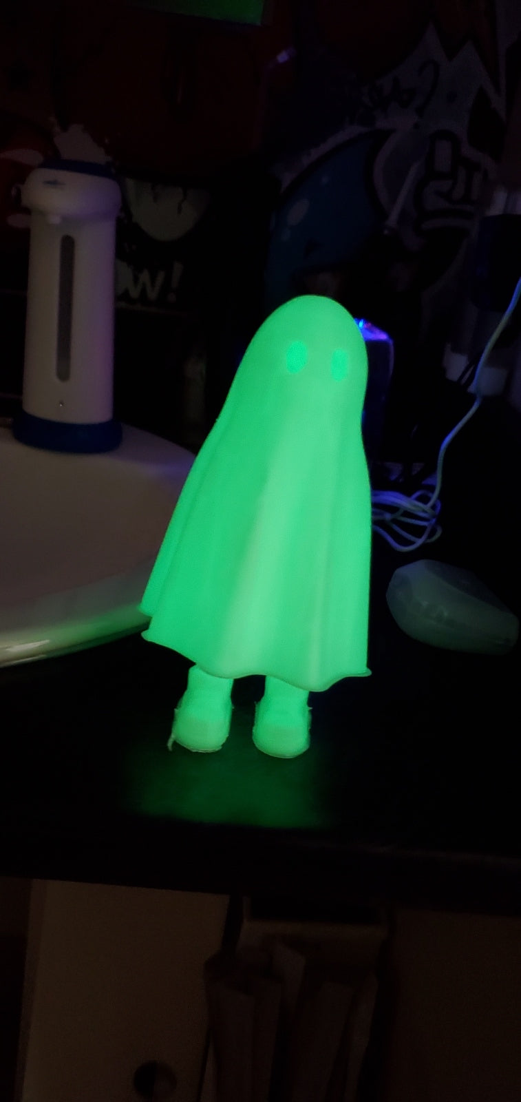 Ghost with pop out legs!
