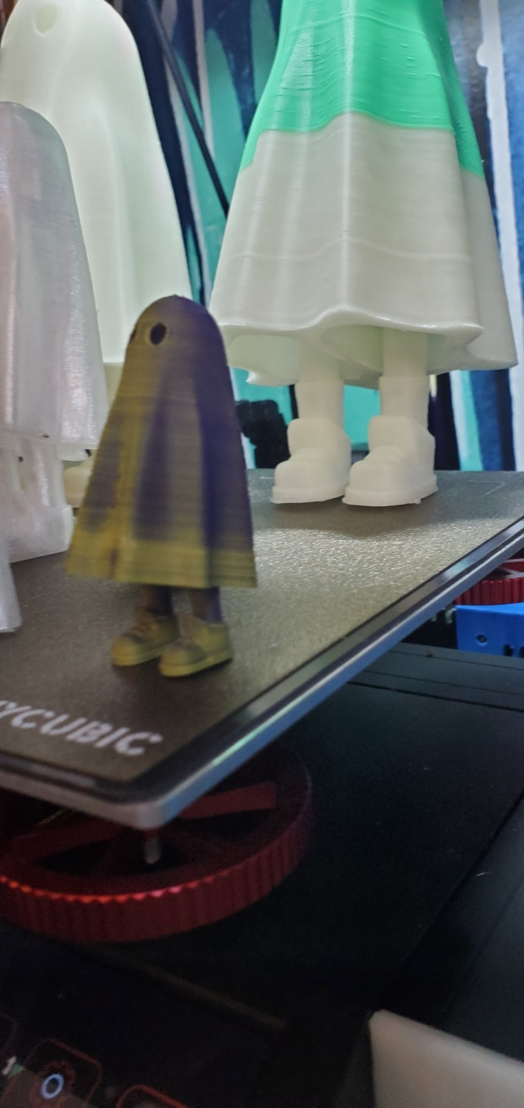 Ghost with pop out legs!