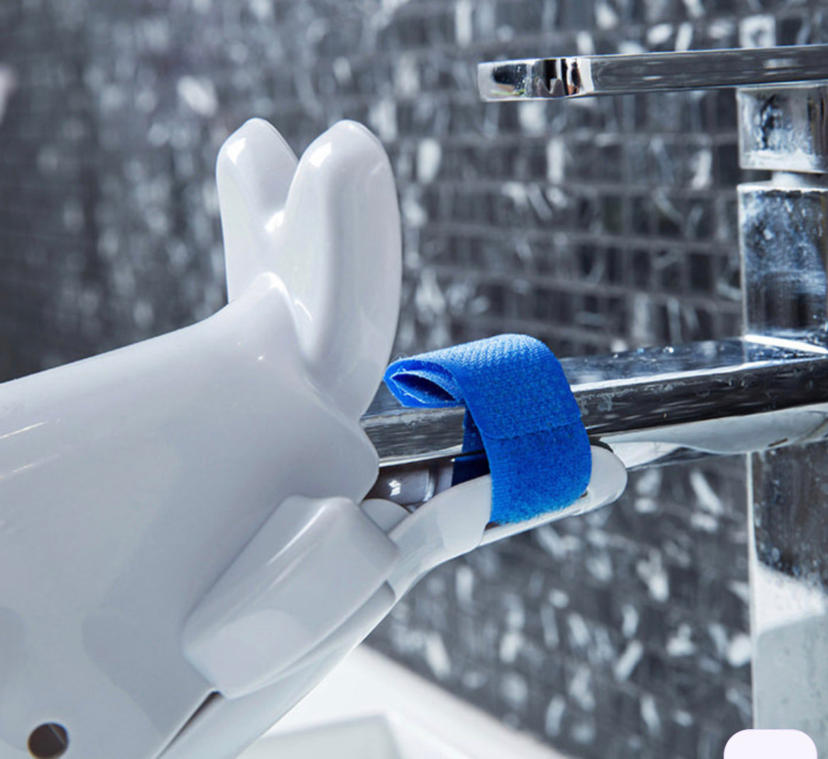 Qwadsqwad Dolphin Faucet Extenders !