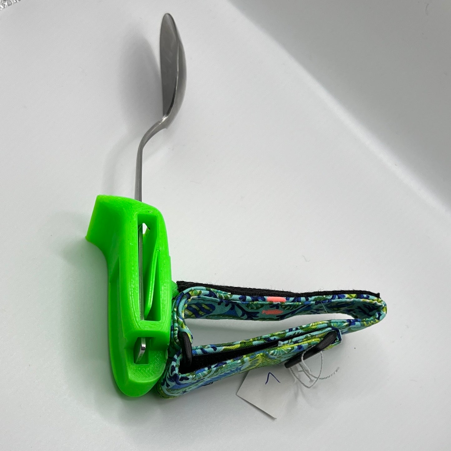 THE EATER-ATOR Utensil holder